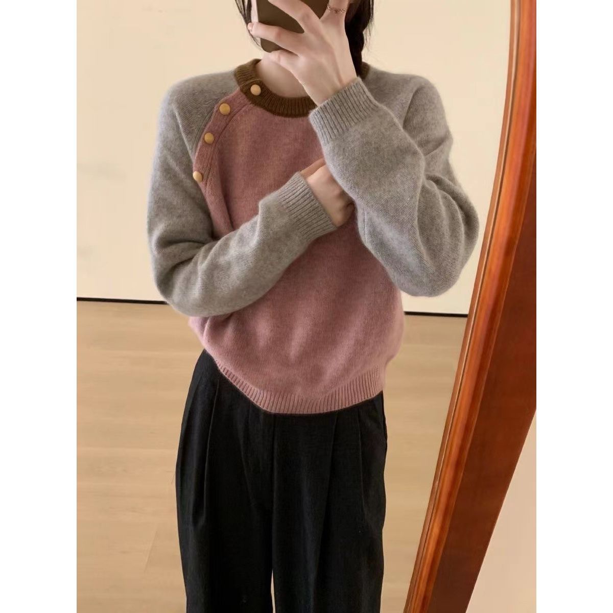 Womens Sweater With A Relaxed Designer-inspired Knit Top