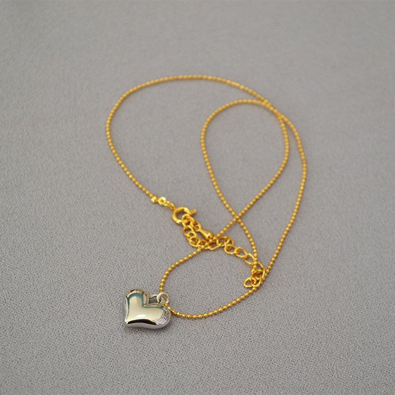 Heart-shaped Pendant Necklace With A Loving Design