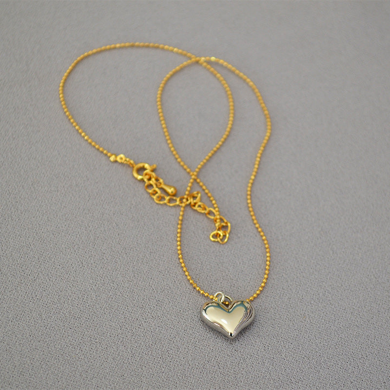 Heart-shaped Pendant Necklace With A Loving Design