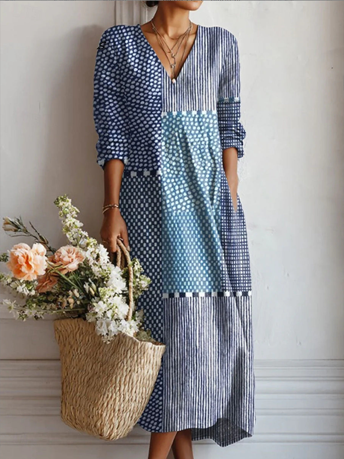 Stylish And Elegant EuropeanAmerican Printed V-neck Maxi Dress