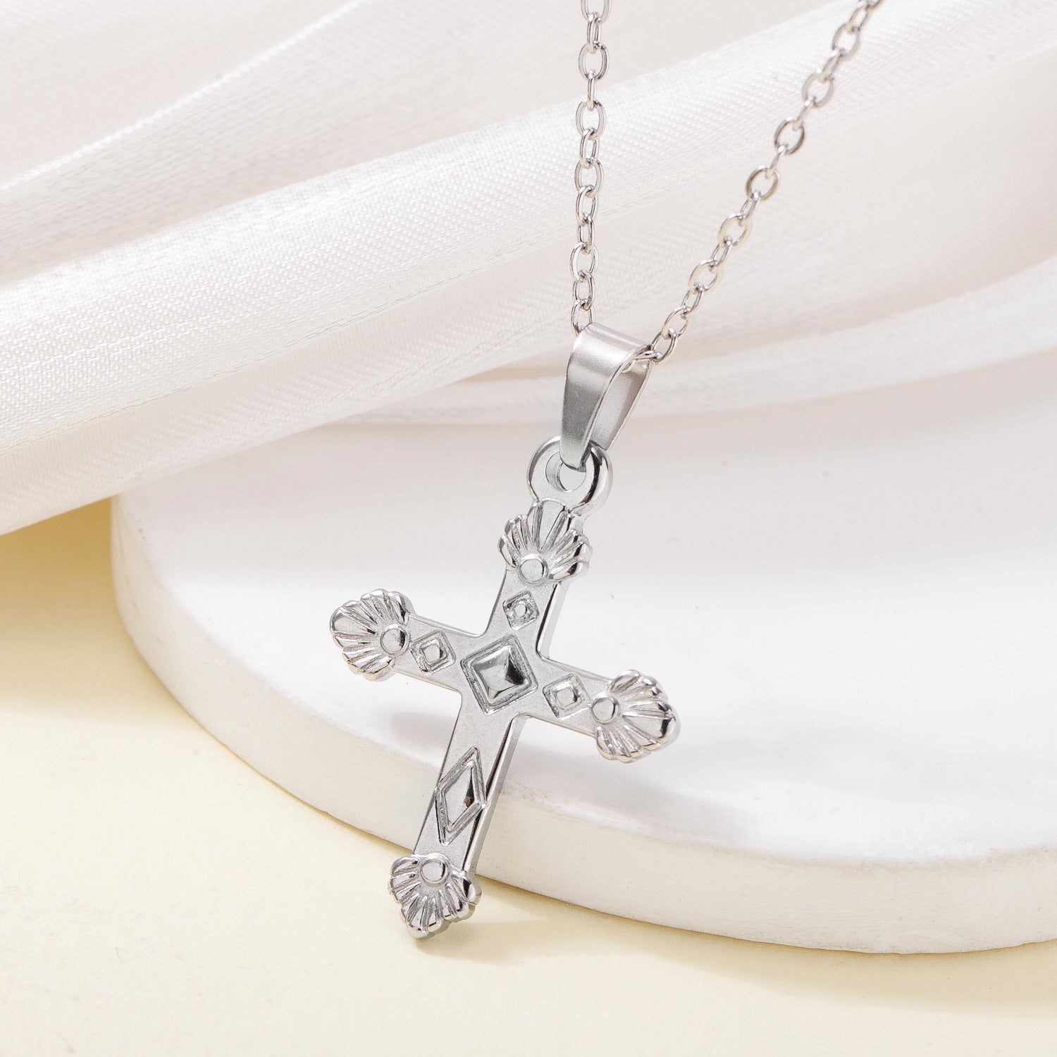 High-End Stainless Steel Cross Pendant Necklace With Real Gold Plating