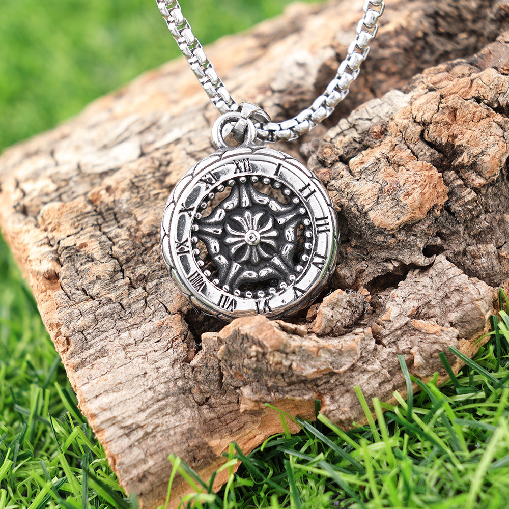 Fashionable Minimalist Retro Designed Alloy Pendant