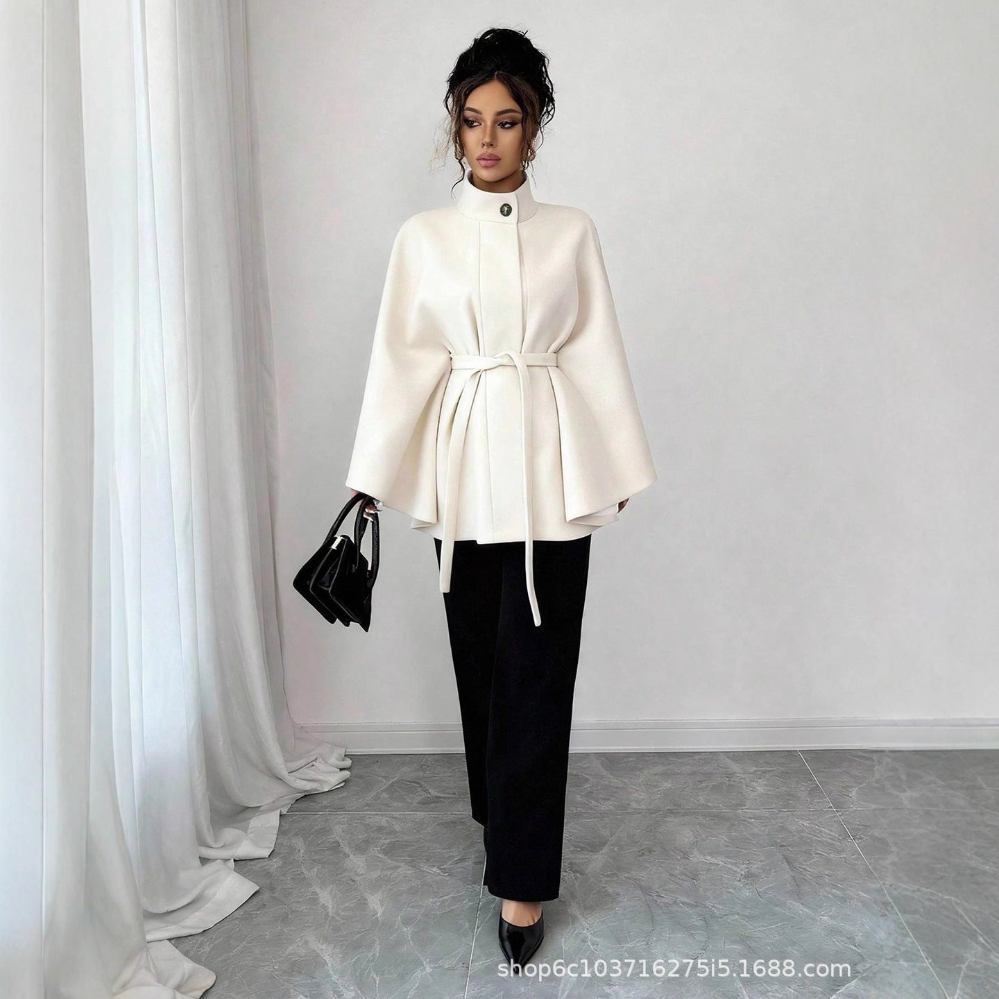 Stylish Minimalist And Relaxed Fit Long Sleeve Jacket For Women