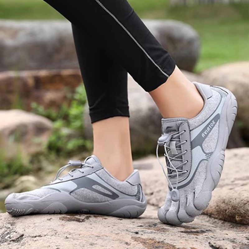 Comfortable Breathable And Lightweight Climbing Training Sneakers